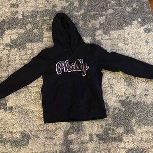 Size small, Philly hoodie, black red and blue. From amazon.